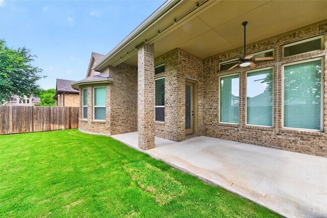 Building Photo - 5629 Grove Cove Dr
