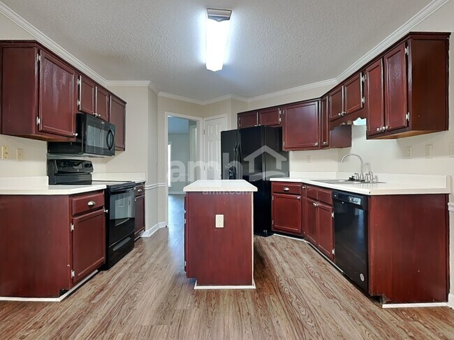 Building Photo - 6556 Brickmont Rd