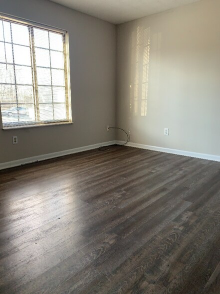 Building Photo - 726 Ohio Pike