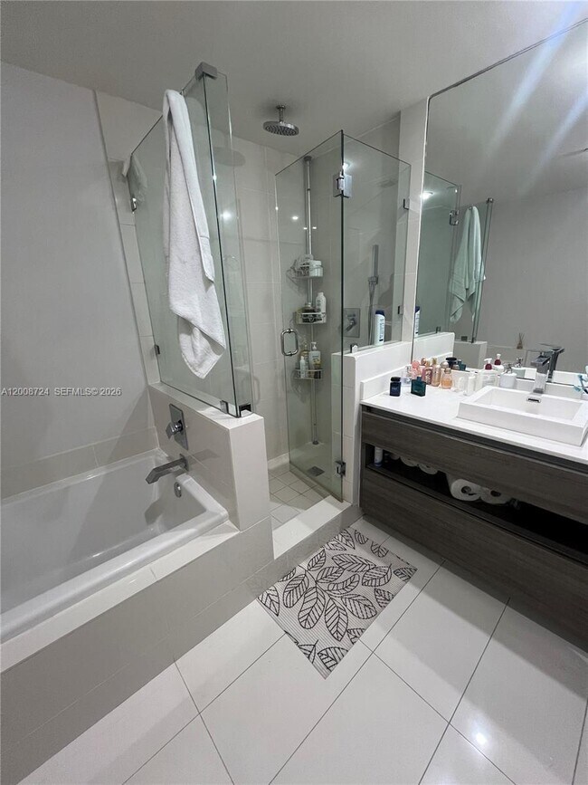 Building Photo - 1100 S Miami Ave