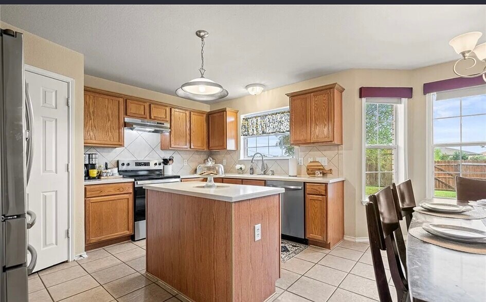 Building Photo - 2001 Schorn Dr