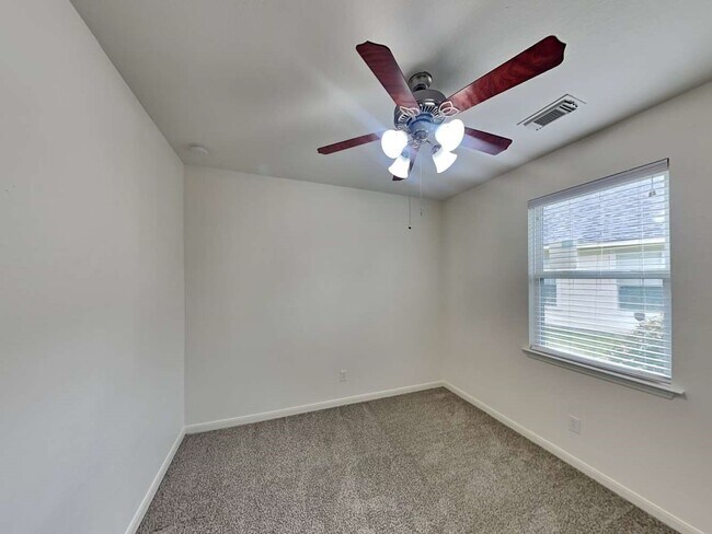 Building Photo - 17247 Marquette Point Ln