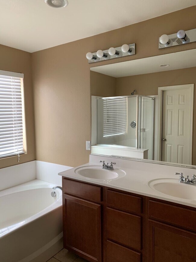Building Photo - Must See 3 Bedroom Home in North Las Vegas!