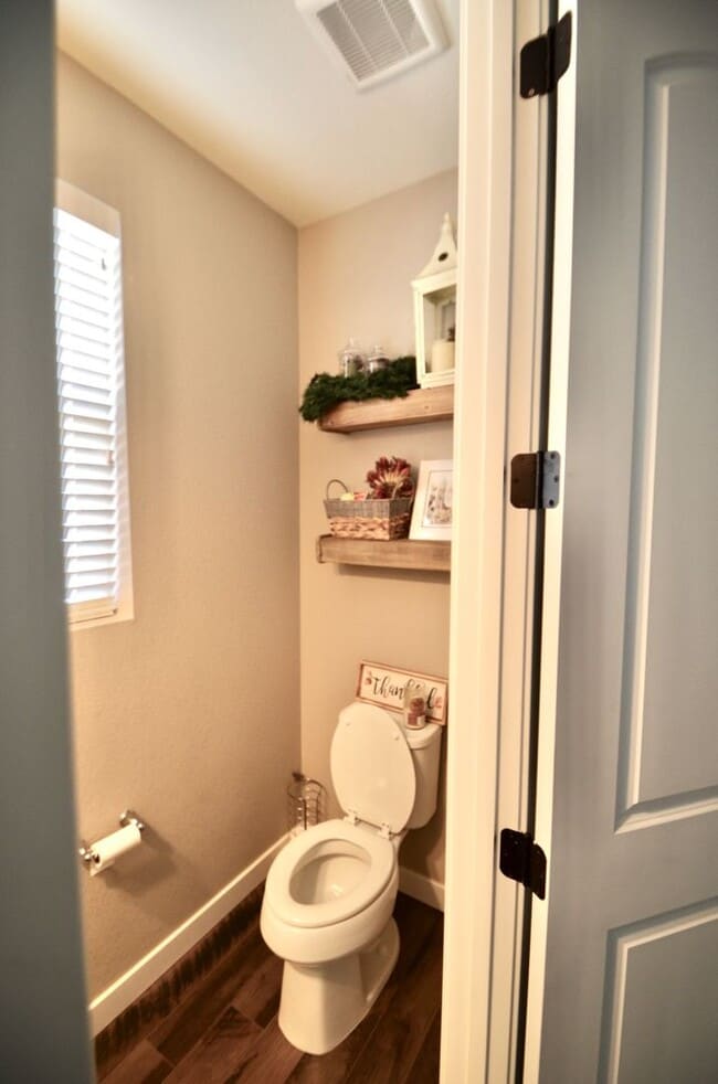 Building Photo - 3 bd/2.5 ba Townhome!