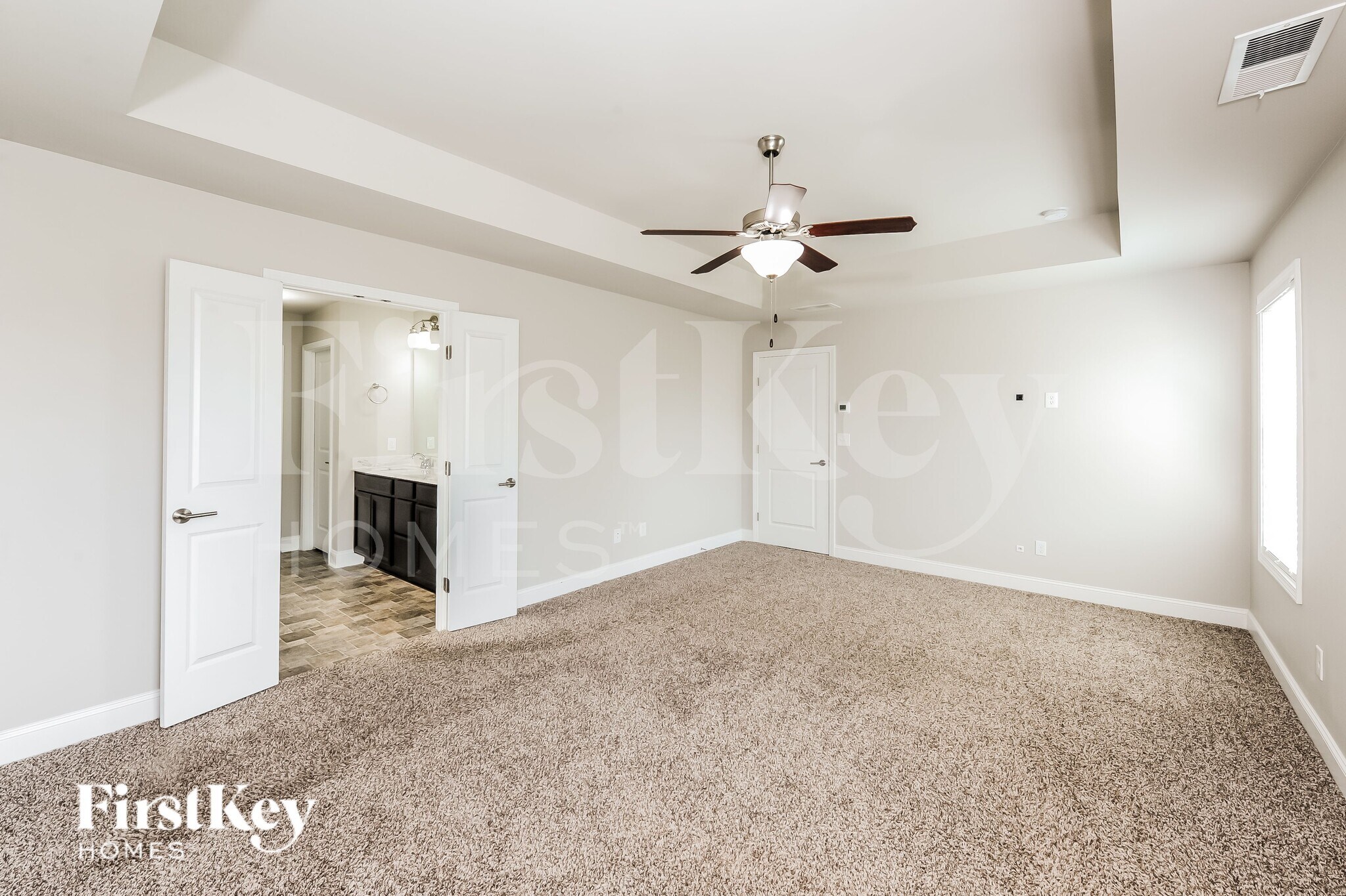 Building Photo - 2061 Chesley Dr