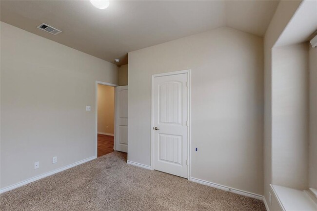 Building Photo - 2917 Colorado Dr