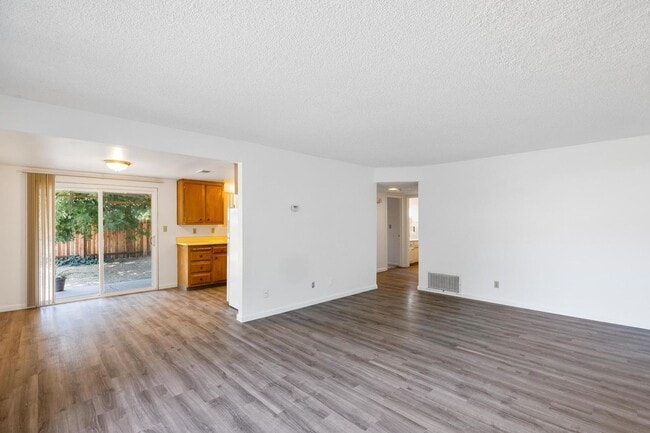 Building Photo - 1708-1710 Alameda Avenue