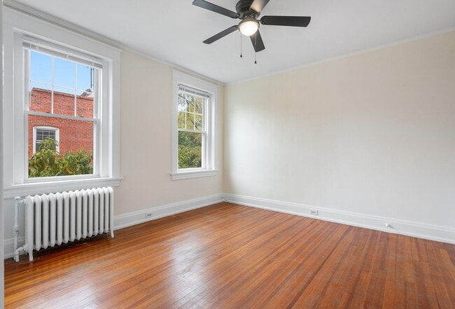 Building Photo - SPACIOUS 3 BEDROOM MUSEUM DISTRICT APARTMENT