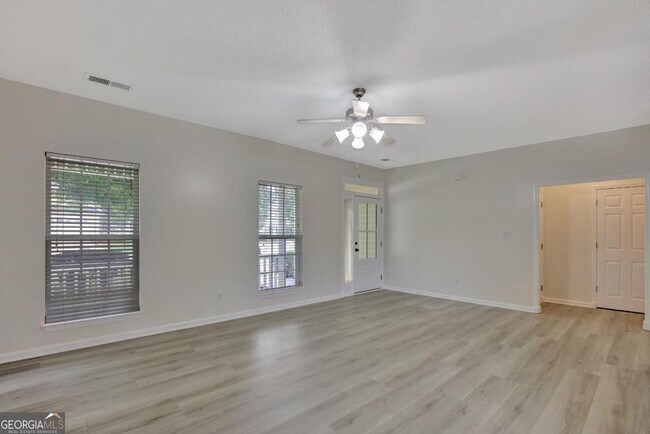 Building Photo - 333 Prescott Ct