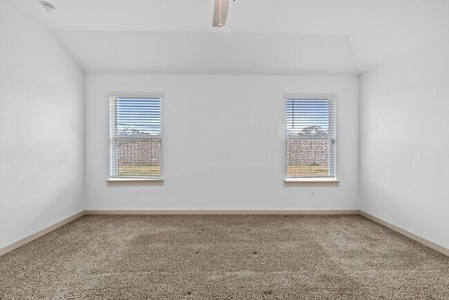 Building Photo - 4903 Pne Hvn Ln