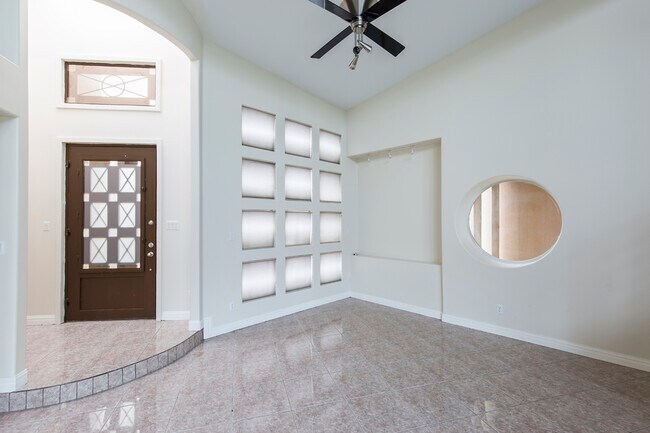 Building Photo - 2314 E 25th St