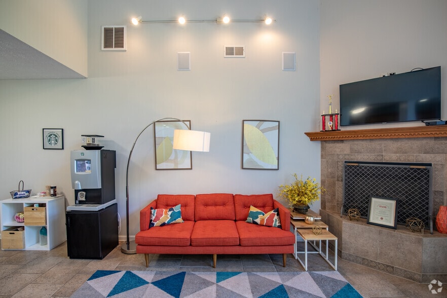 Hidden Lake Apartments 6406 Hidden Lake Loop Fayetteville NC 28304