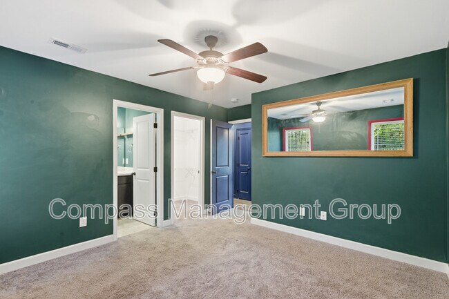 Building Photo - 3104 Husky Way