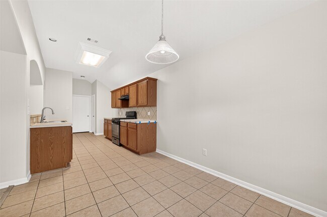 Building Photo - 13006 Rose Landing Dr