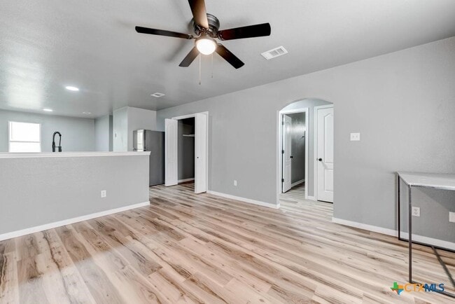 Building Photo - 2321 Terrace Dr