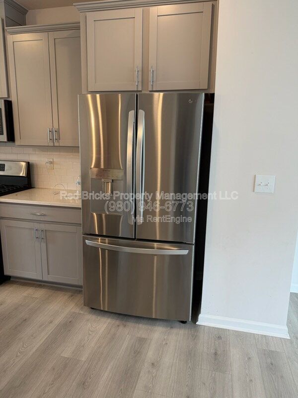 Building Photo - 2354 Donnelly Hls Ln