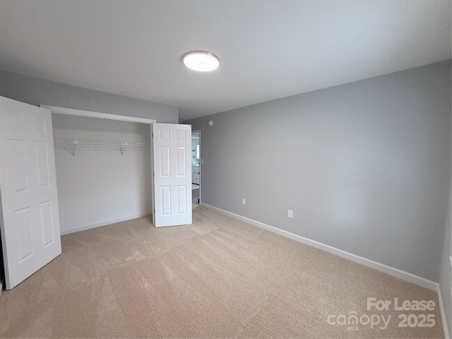 Building Photo - 2825 Edwin Jones Dr