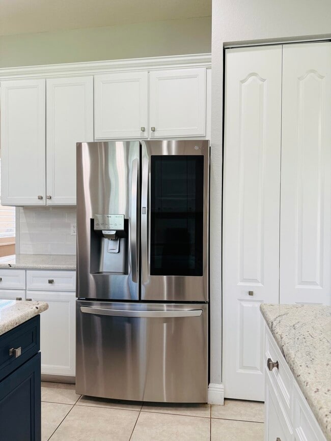 Building Photo - 9191 Cattail Run