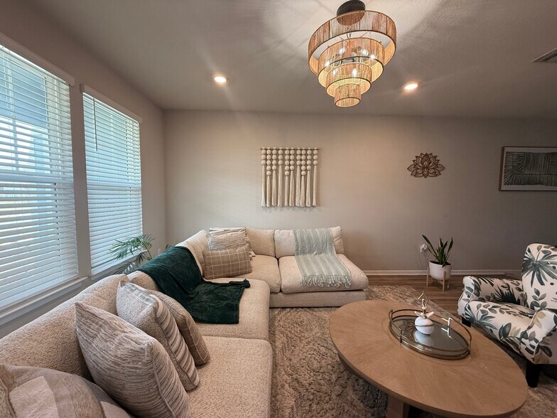 Building Photo - 14271 Lanikai Beach Dr