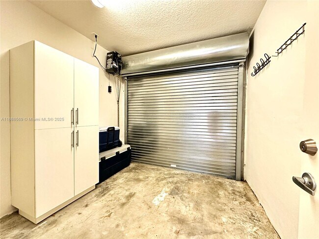 Building Photo - 18201 SW 149th Ave