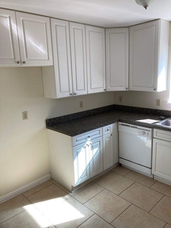 Building Photo - 7559 Proxima Rd