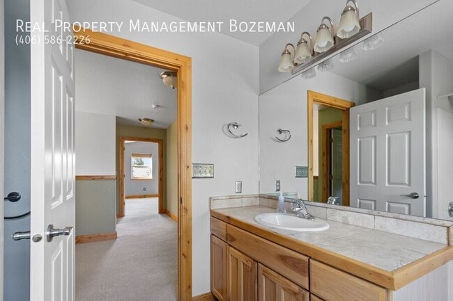 Building Photo - 971 Longbow Ln