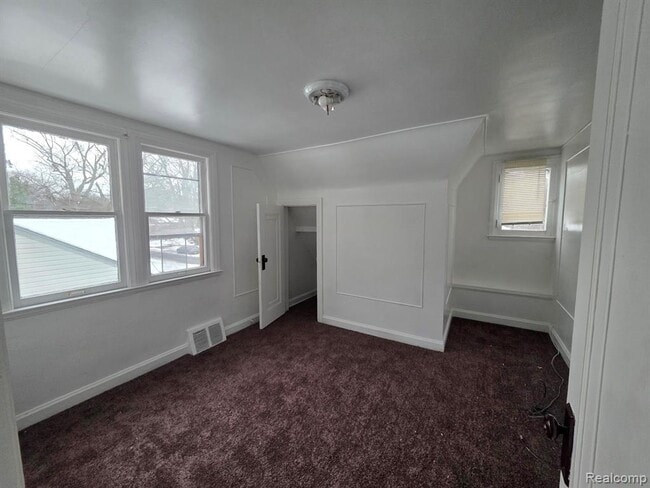 Building Photo - 18244 Lenore Ave