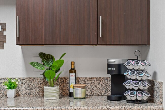 Building Photo - 1741 S Mill Ave