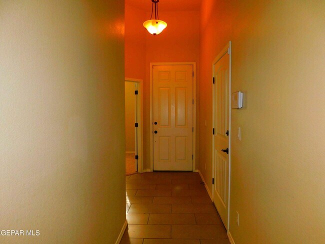 Building Photo - 4088 Loma Dante