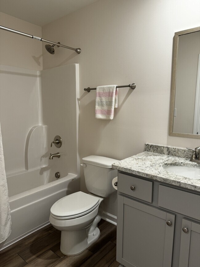 Building Photo - 230 Pedric Dr