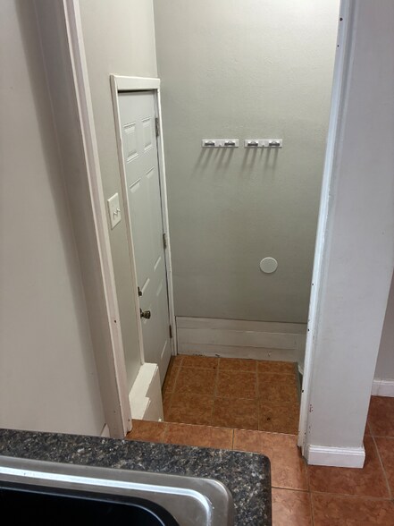 Building Photo - 25 St Cabrini Ct