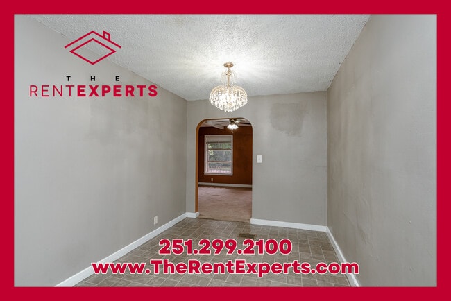 Building Photo - 100 Esplanade Ave