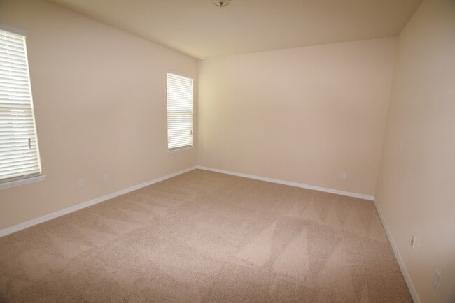 Building Photo - 16073 Pebble Blf Lp