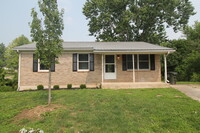 Building Photo - 600 Barefoot Dr