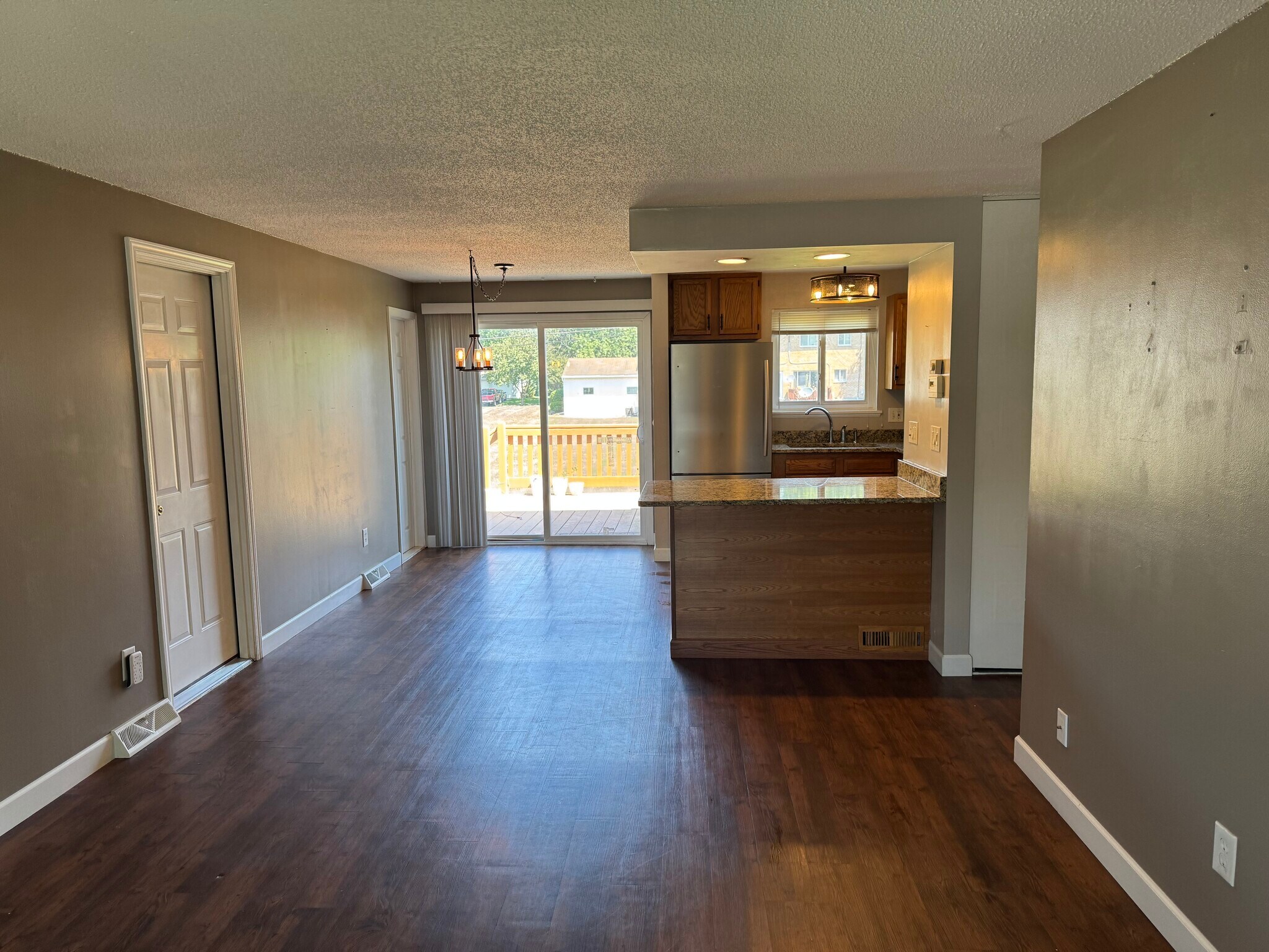 Building Photo - 318 Fox Run