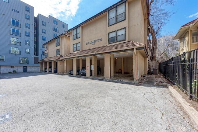 Building Photo - 2110 Rio Grande St