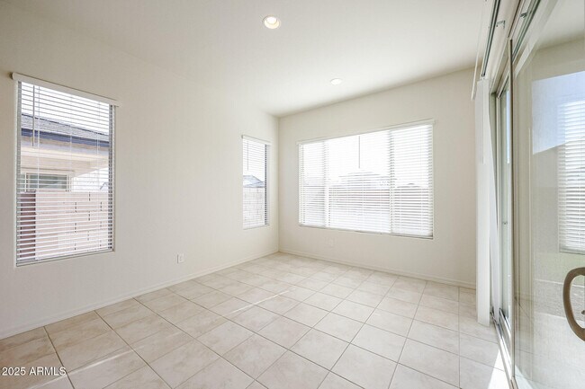 Building Photo - 24885 N 170th Dr