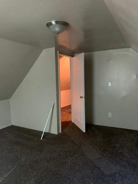 Bedroom - 715 Doddridge St