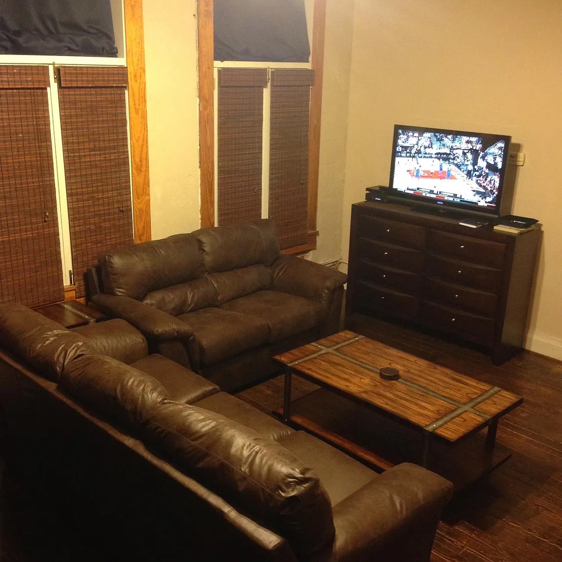 Building Photo - Room in Condo on E San Antonio St