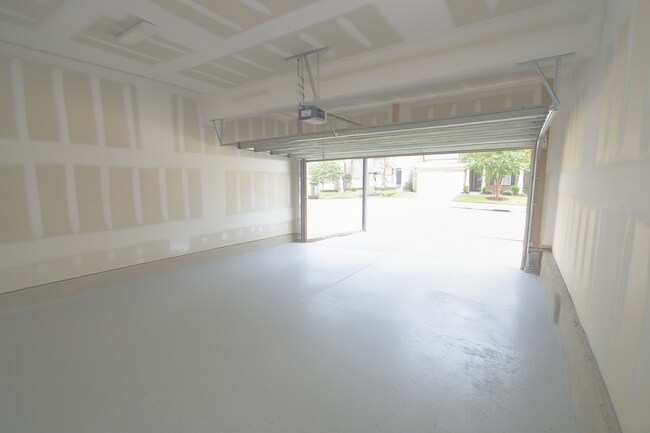 Building Photo - 542 Finnbar Dr