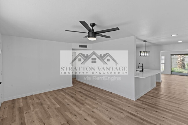 Building Photo - 7428 E Carol Cir