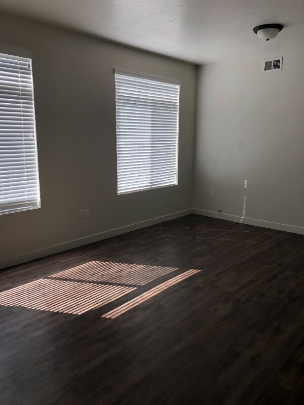 Building Photo - 720 S 900 W