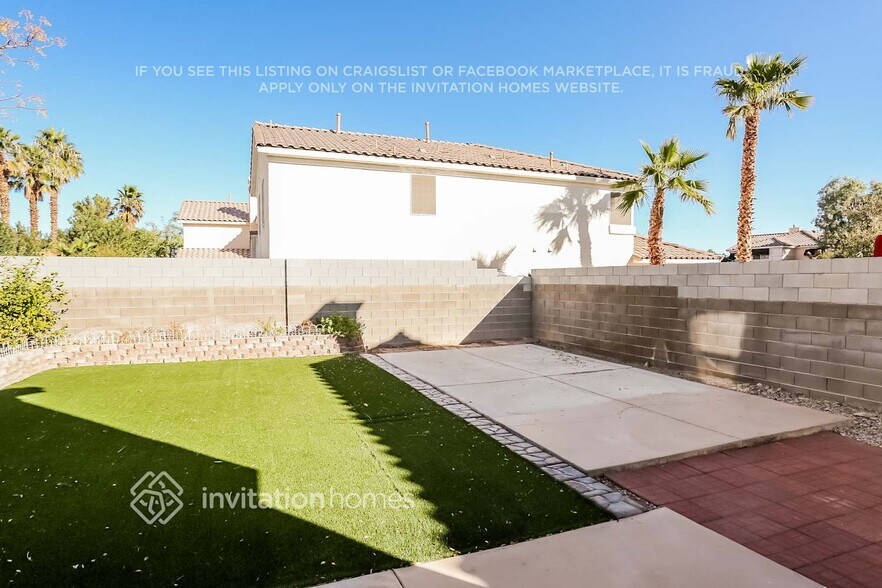 Building Photo - 9432 Deer Lodge Ln