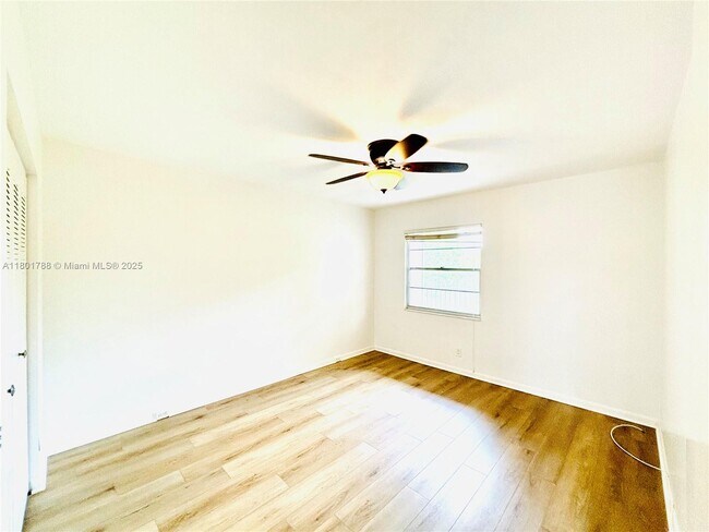 Building Photo - 800 SW 131st Ave