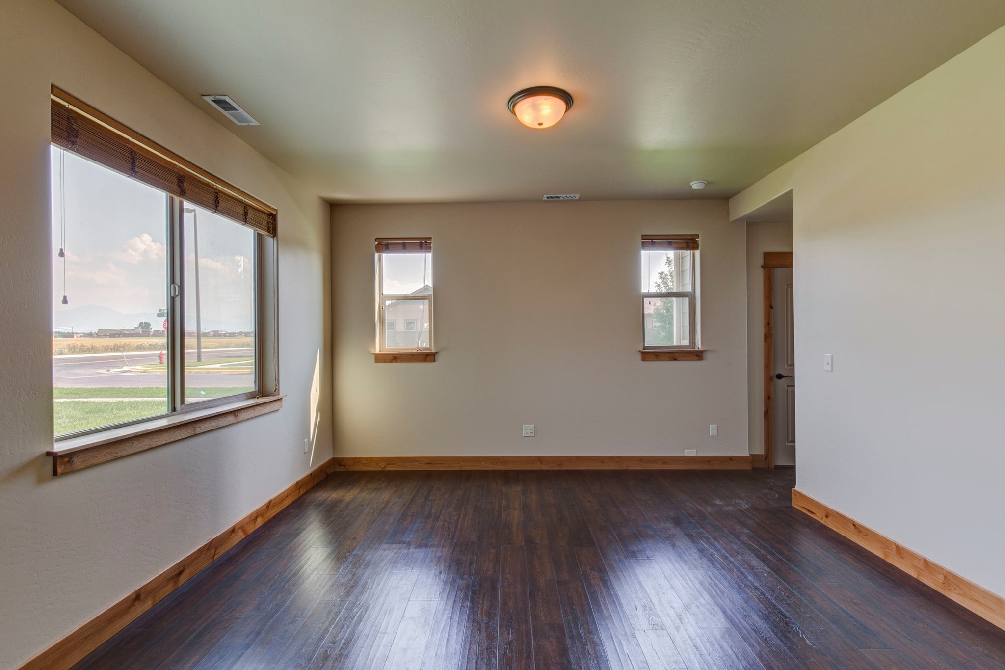 Building Photo - 4737 Sherwood Way