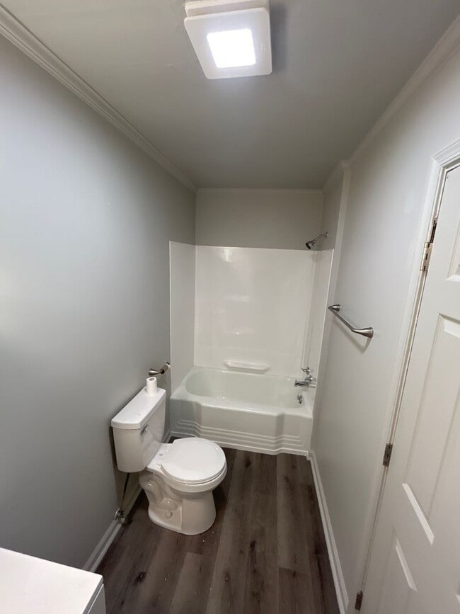 Building Photo - 3rd St 31-33 N