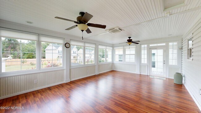 Building Photo - 202 Tidewater Dr