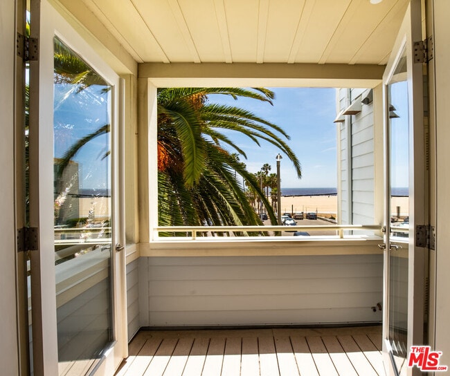 Building Photo - 1751 Appian Wy