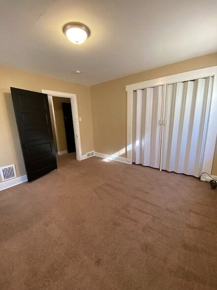 Building Photo - 653 Seagirt St