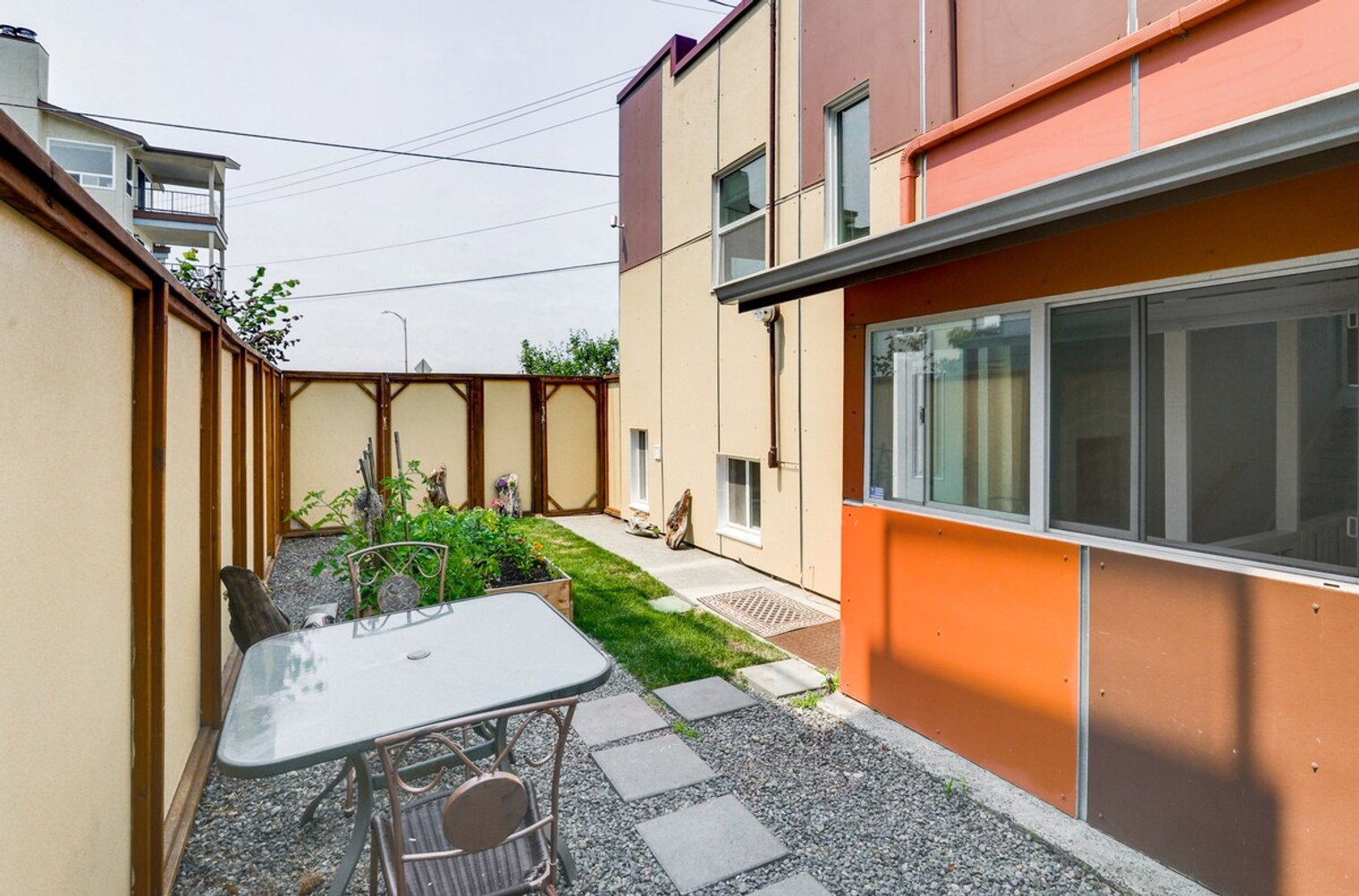 Building Photo - 2428 Alki Ave SW